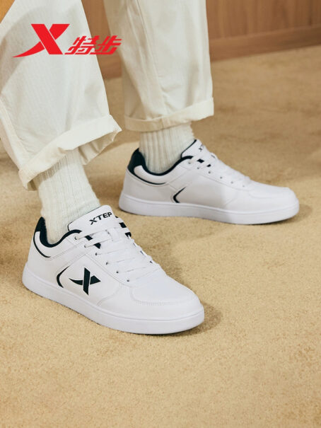 Tebu Fall and Winter Leather Surface Easiest for Match Casual Low-Top Sneakers XTEP